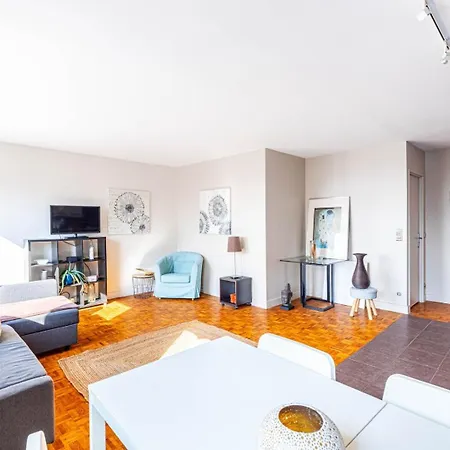 Guestready - Modern Chic With A View Apartmán Courbevoie
